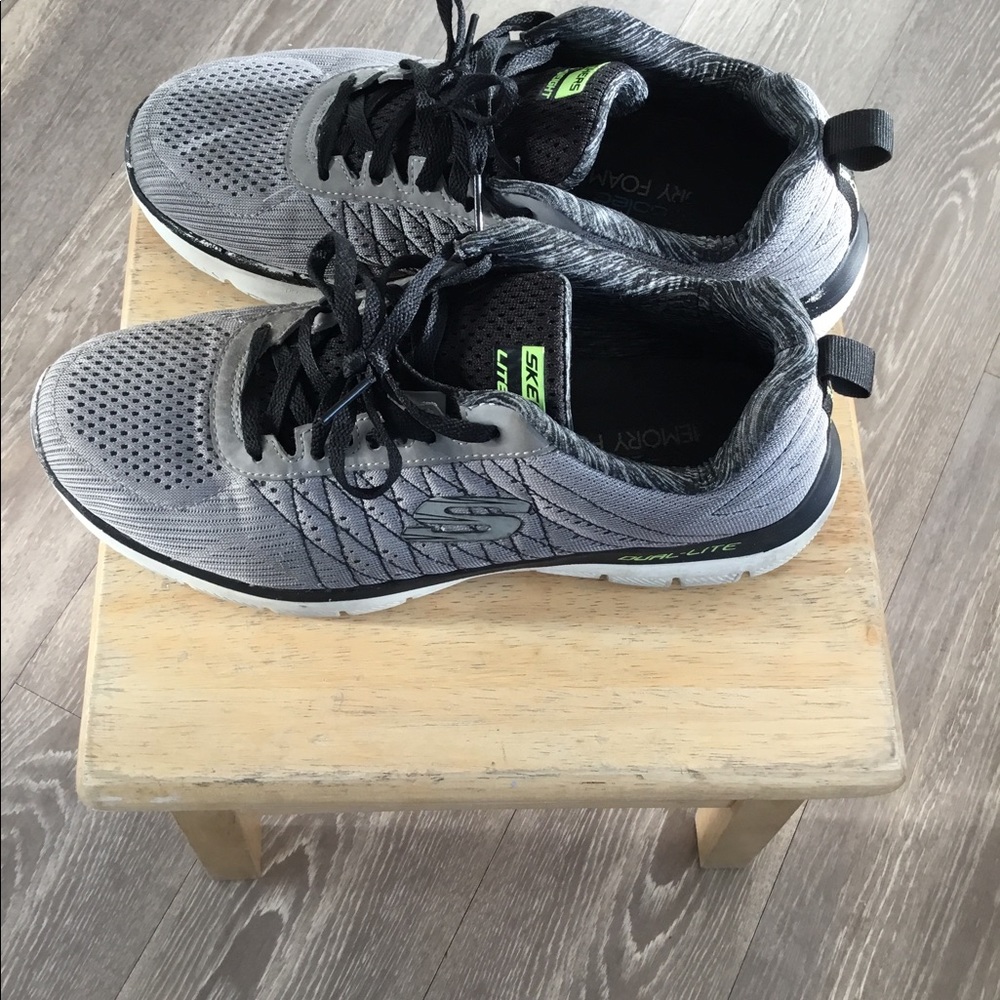 Sketchers man’s tennis shoes $40 Size 8.5
